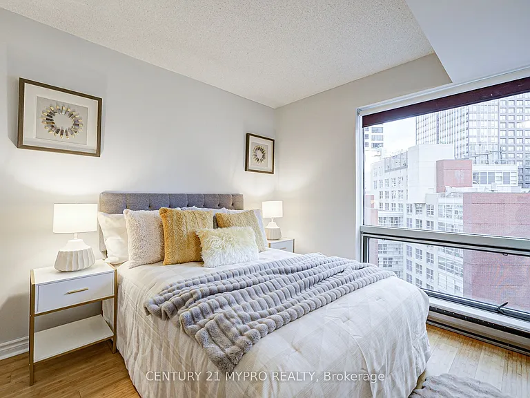 1001 Bay St #1506 — Photo 7