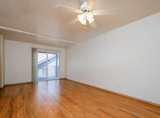 678 SE Hogan Rd APT 101, Gresham, OR 97080