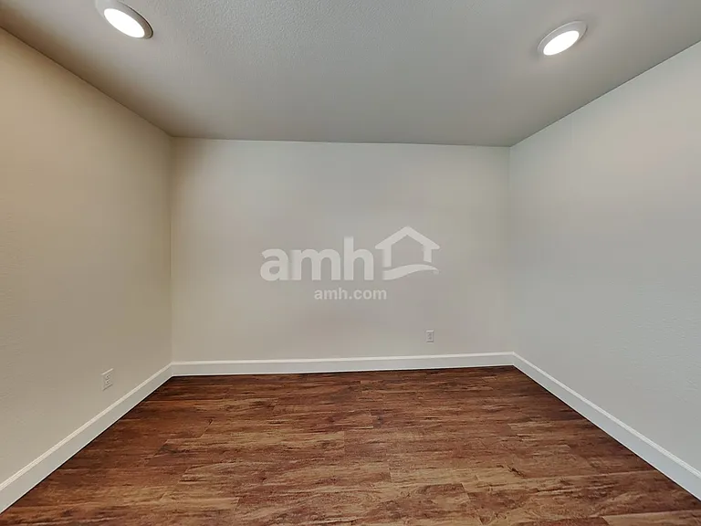 583 Lotus Land Ave — Photo 8