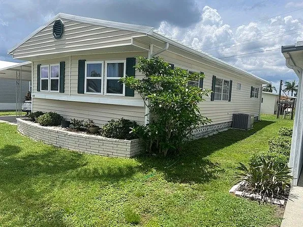 608 49th B Avenue Dr E, Bradenton, FL 34203