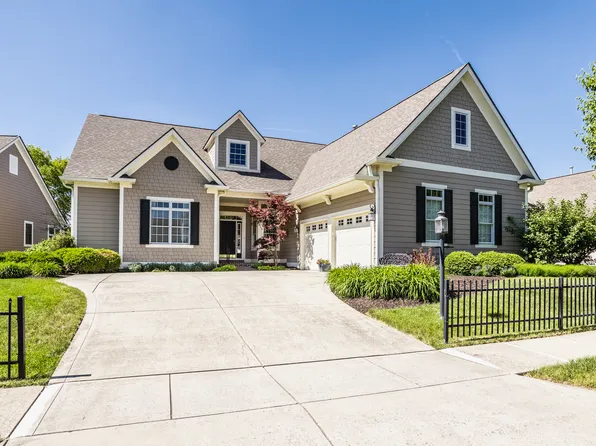 733 Hanover Close, Zionsville, IN 46077