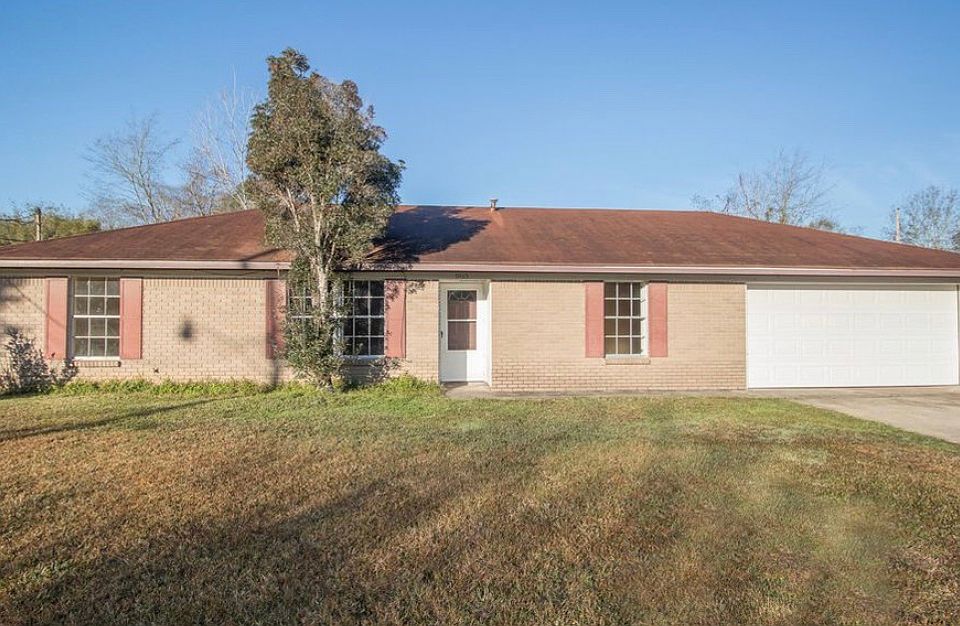 1st image of 903 Beatrice Dr