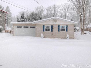 6081 Mallard Dr, Fennville, MI 49408