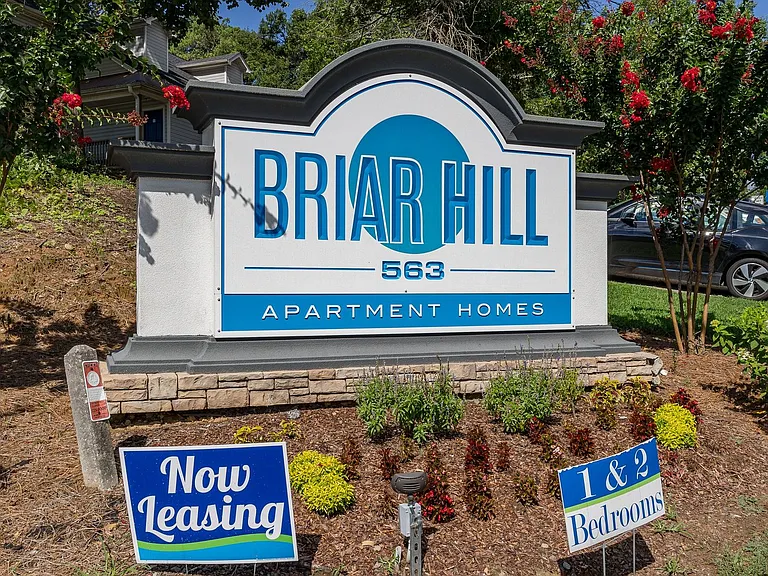 Briarhill 563 Apartments — Photo 9