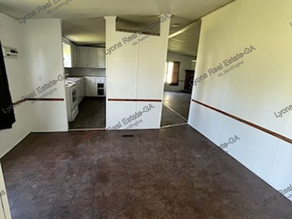 2nd image of 906 Pleasantdale Cir