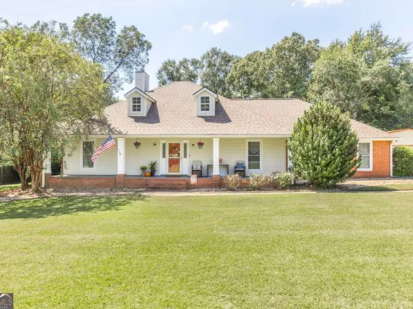 112 Lake Lillian Dr, Perry, GA 31069