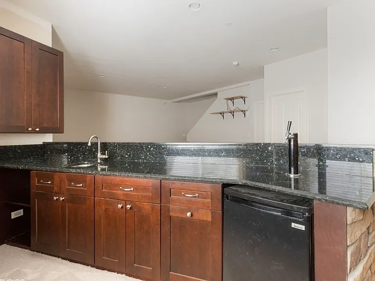 21 Northfield Ter #21 — Photo 15