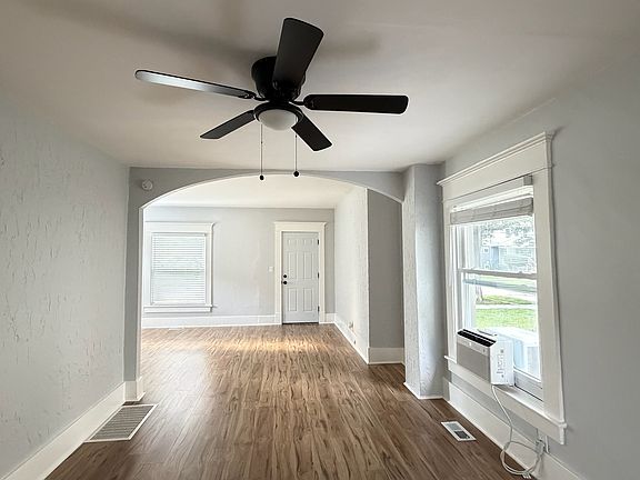 4th image of 1211 W Michigan Ave #1211
