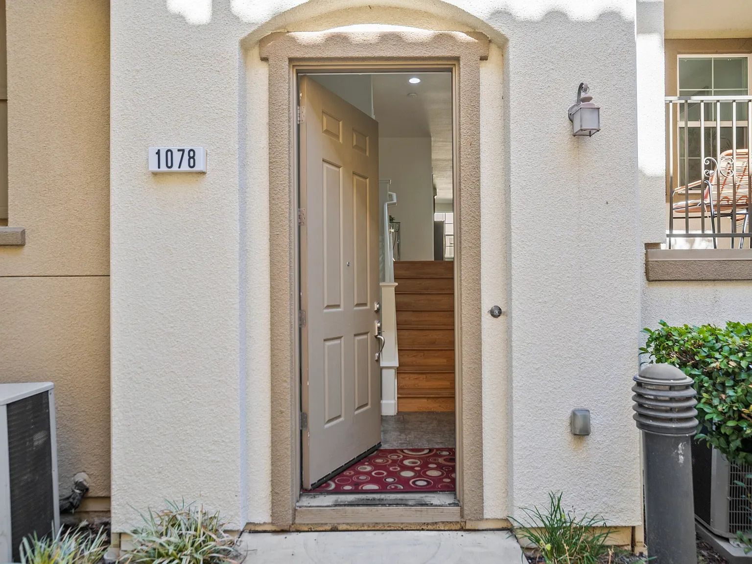 2 bed, 1300 sqft, $3,895 — Photo 3