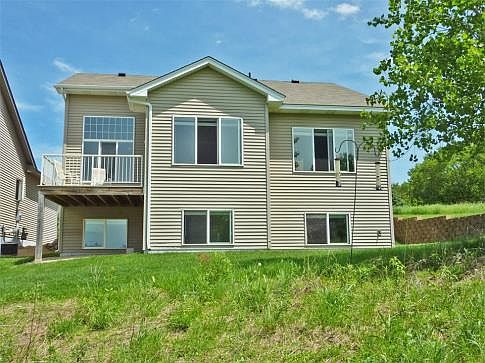 5th image of 1121 Sterling Cir N