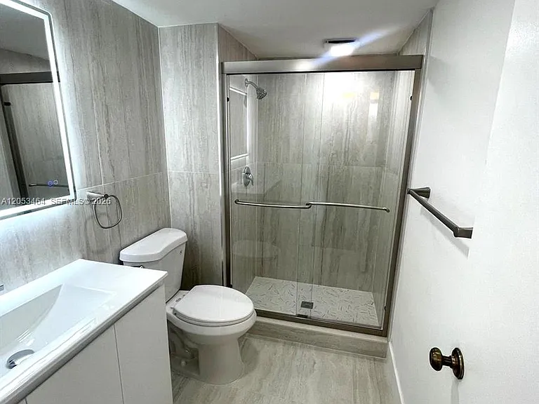 2450 NE 135th St #209 — Photo 16
