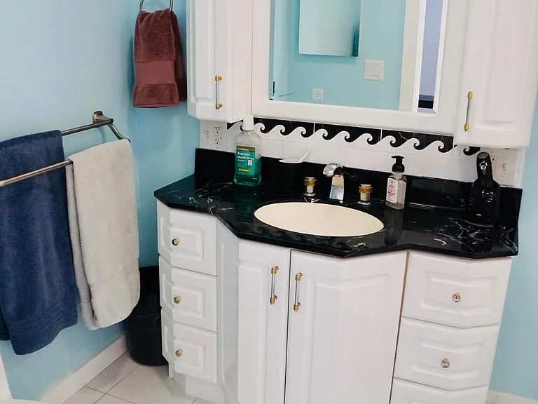 1303 Kingsridge Ct #D — Photo 24