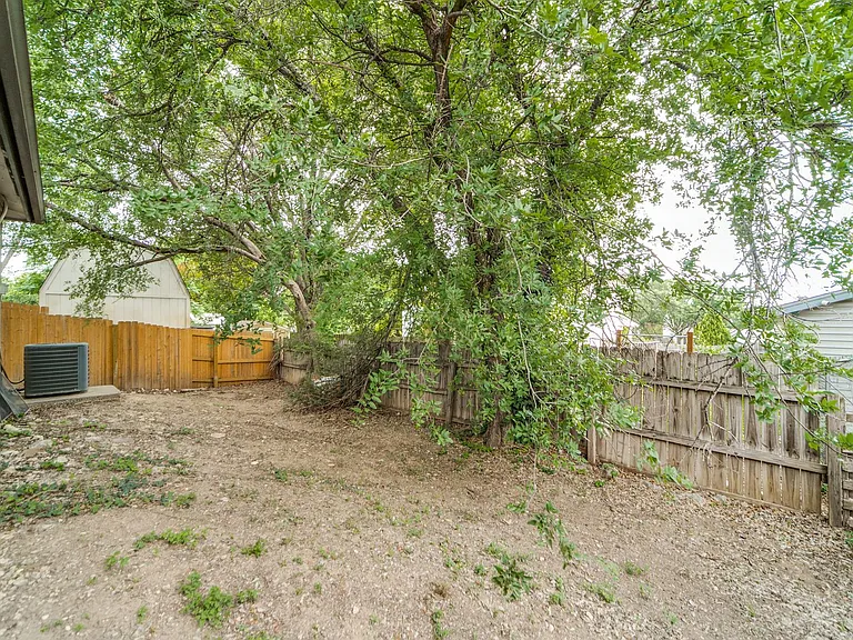 7359 Corian Park Dr — Photo 25
