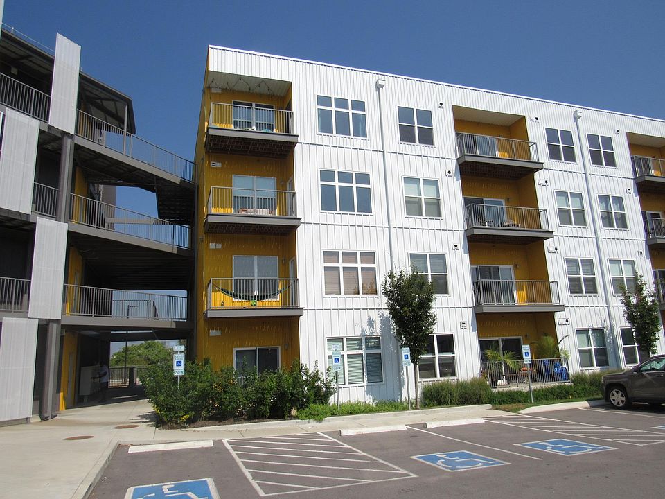 1st image of 400 Herron Dr APT 212
