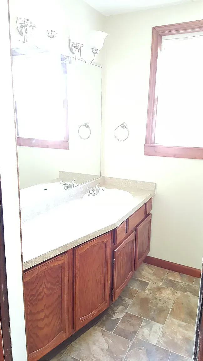 3 bed, 1.5 bath, 1624 sqft, $1,500 — Photo 2