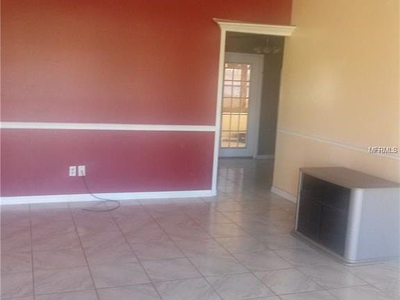 2nd image of 875 Aspenwood Cir