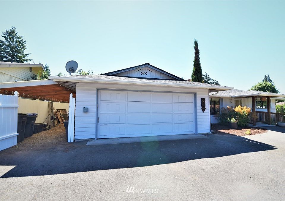 1st image of 3839 NE Pinecone Dr