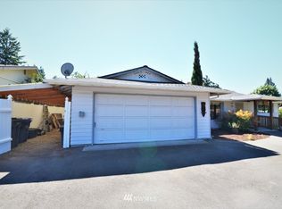 3839 NE Pinecone Dr, Bremerton, WA 98310