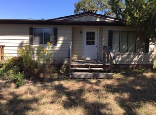 1943 N Bank Rd, Roseburg, OR 97470