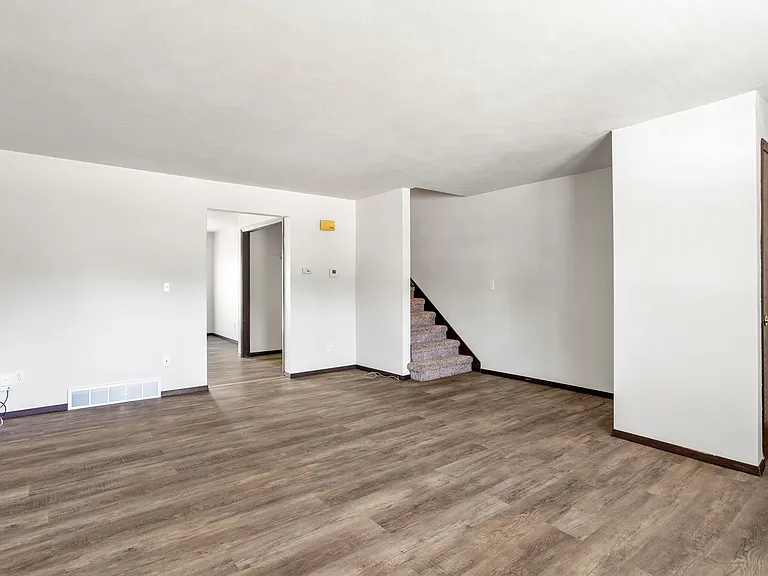 1352 W Hiawatha Dr — Photo 13