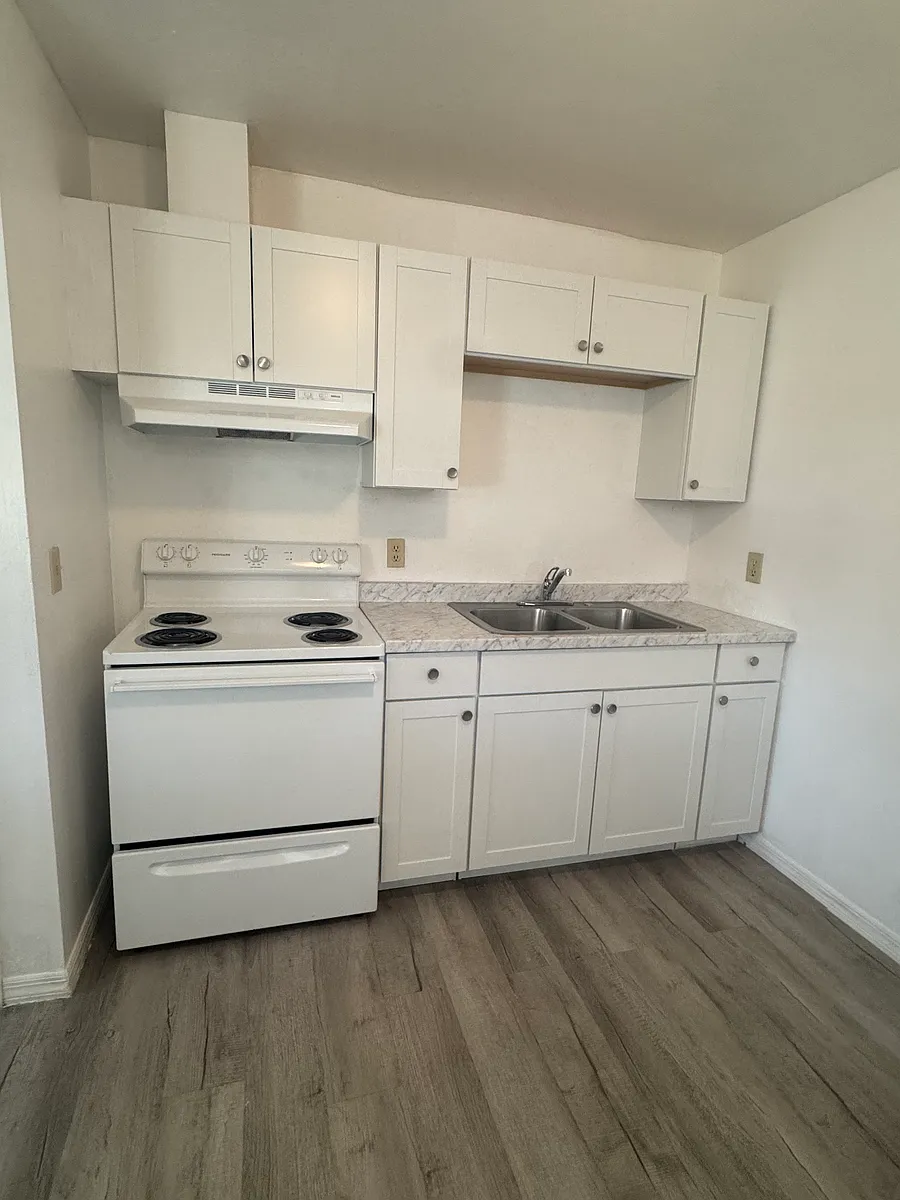 Building Photo - 1444 E 1st Ave #1444