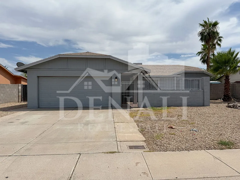 10921 W Sells Dr