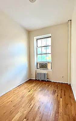 4th image of 102 W 73rd St #3A1