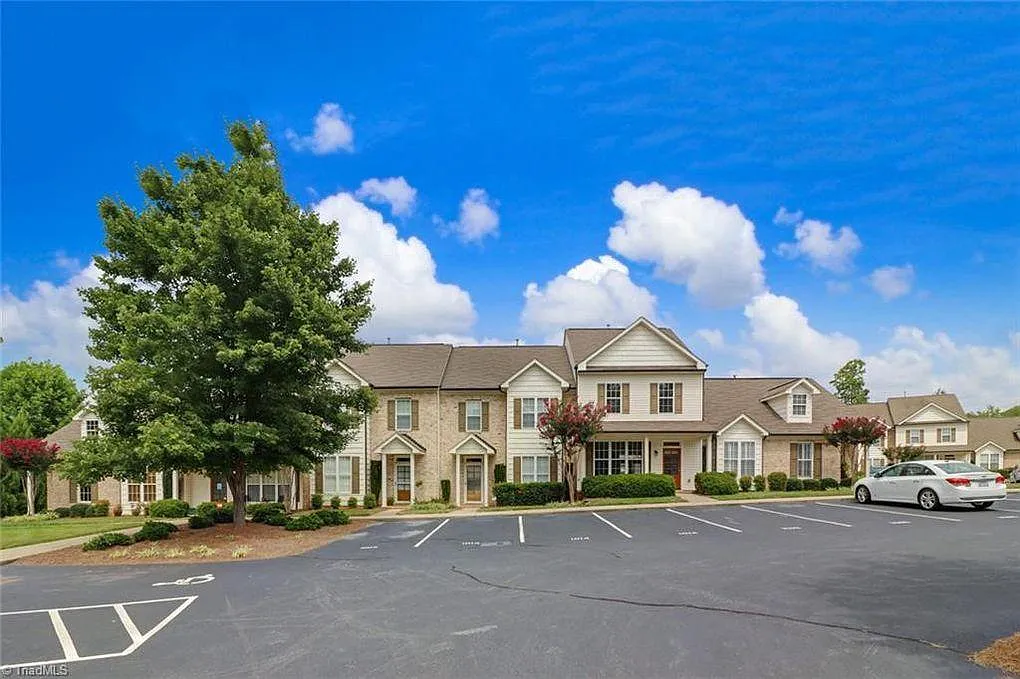 Building Photo - 17 Abelia Ct