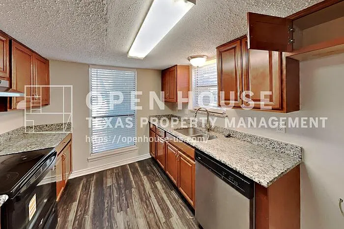833 Harvest Glen Dr — Photo 5