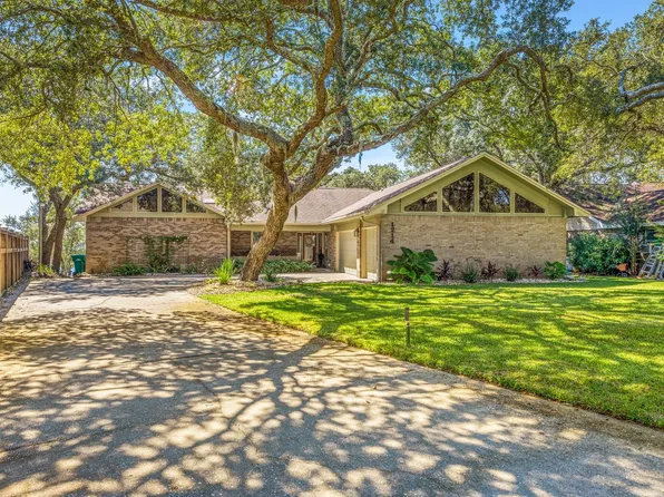 1214 N Lakeshore Dr, Niceville, FL 32578