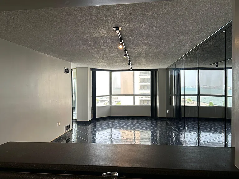 75 Riverside Dr E #705 — Photo 9