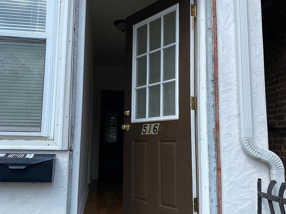 516 North Queen Street Apt 1 Entrance