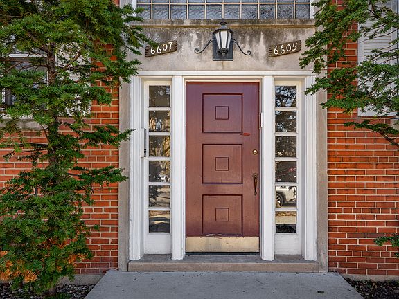 2nd image of 6607 N Damen Ave #2N