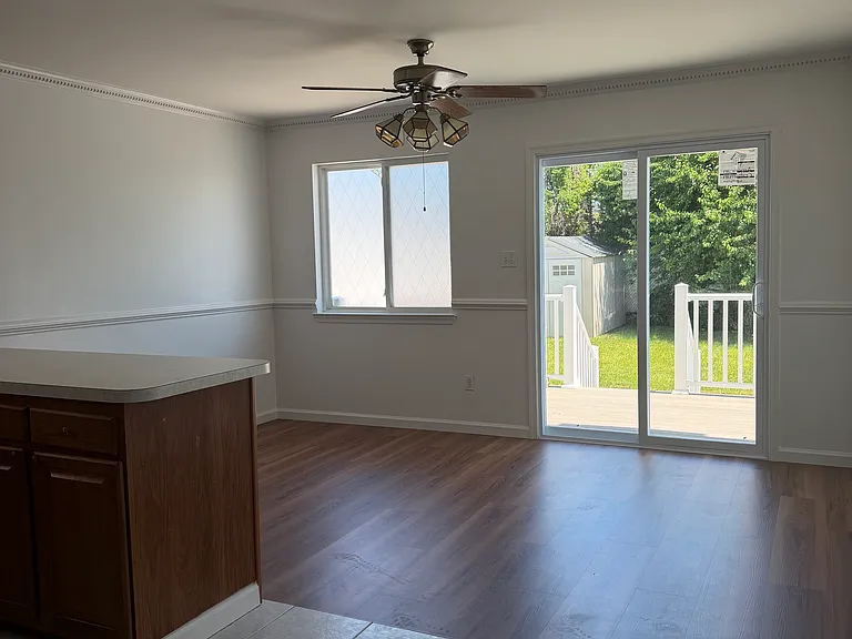 144 Graham Ave #2F — Photo 4
