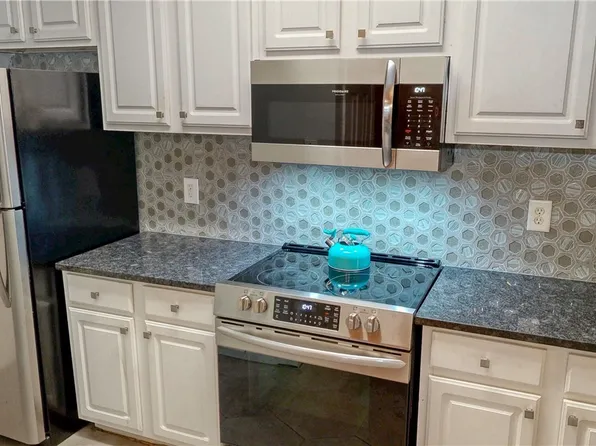 9102 Walden Park Drive, Savannah, GA 31410