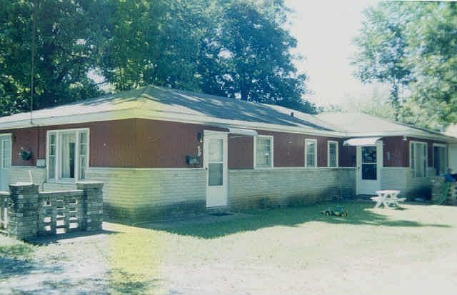 1st image of 402 2nd Ave NW