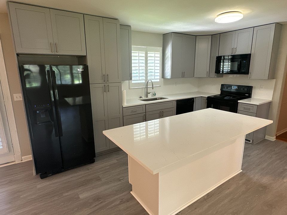 1st image of 1540 Mercer Way
