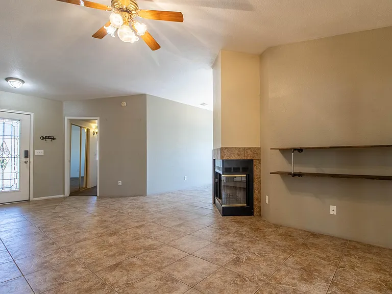 5961 N Edenbrook Ln — Photo 5