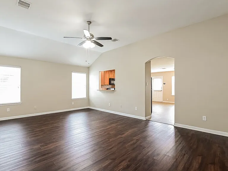 4018 Falvel Shadow Creek Dr — Photo 5