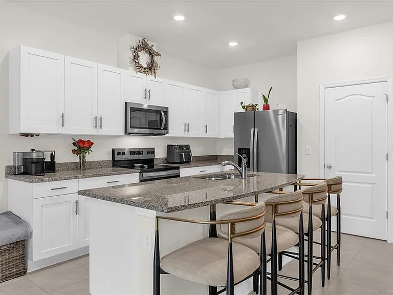 110 Reena Dr — Photo 8