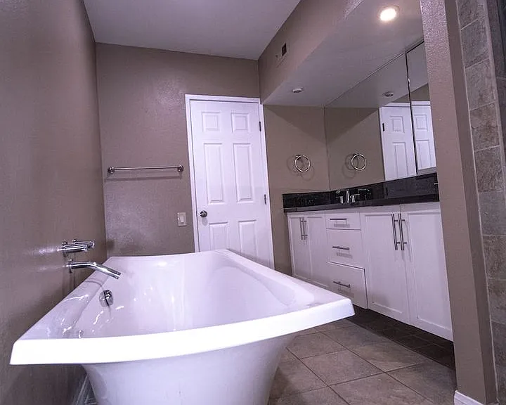 848 W Huntington Dr #28 — Photo 30