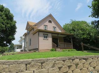 834 W 7th St, Sioux Falls, SD 57104