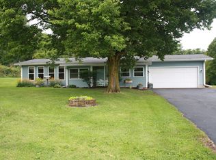 5501 W Edgewood Rd, Dixon, IL 61021