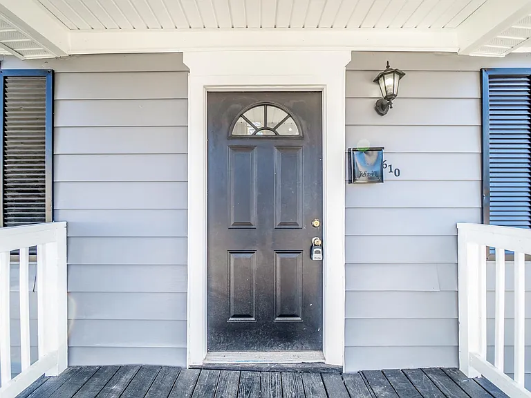 1610 Shiloh Pl — Photo 4