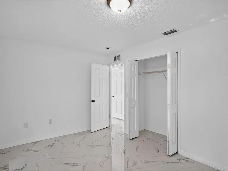 1118 Perpignan Ct — Photo 4