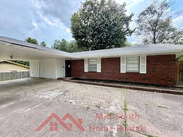 3831 Hermitage Dr — Photo 4
