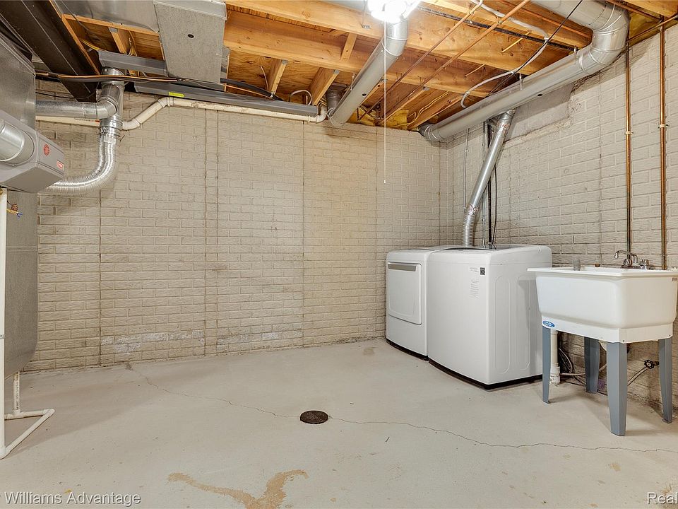 104 W Tacoma St, photo 29