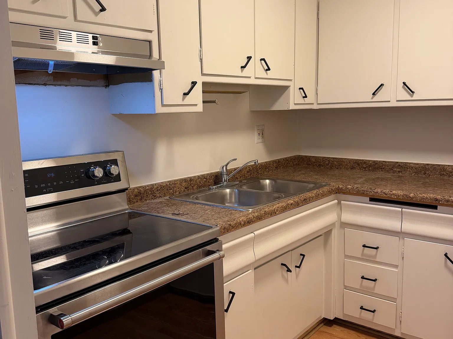 1 bed, $1,470 — Photo 3