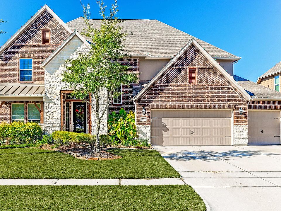 1st image of 15818 Cooper Creek Ct