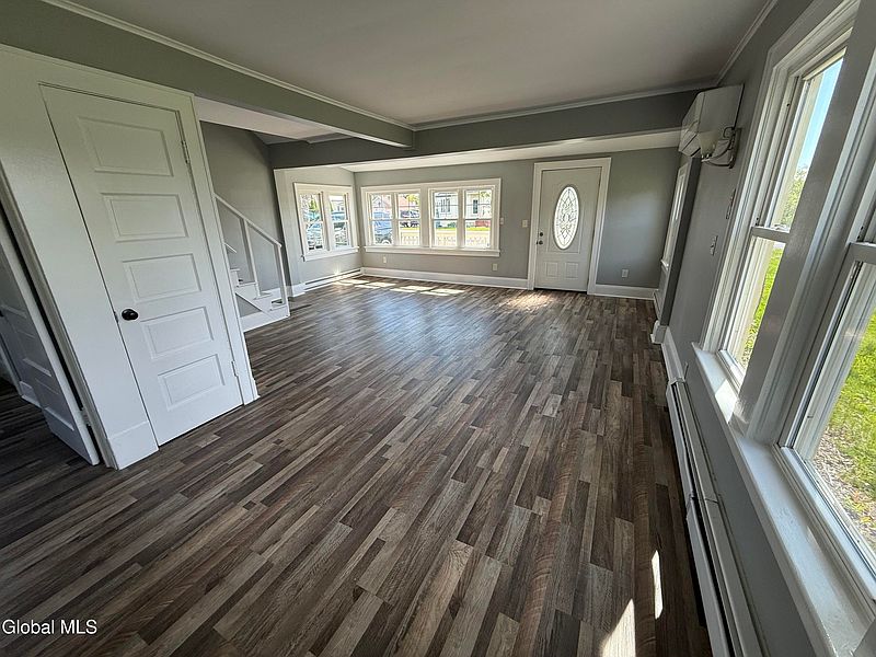 3rd image of 2727 Balltown Road